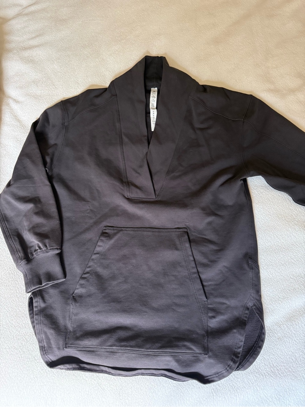 LULULEMON ATHLETICA Charcoal Gray V-Neck Pullover